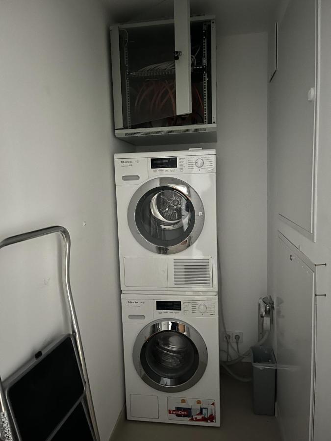 Luxusappartement Mit Garage Im Zentrum Wiener Neustadt Luaran gambar