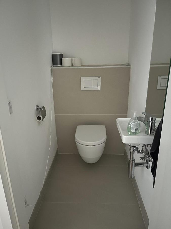 Luxusappartement Mit Garage Im Zentrum Wiener Neustadt Luaran gambar