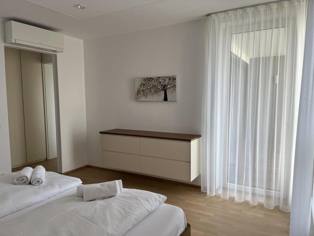 Luxusappartement Mit Garage Im Zentrum Wiener Neustadt Luaran gambar