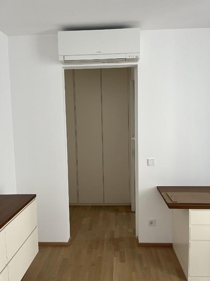 Luxusappartement Mit Garage Im Zentrum Wiener Neustadt Luaran gambar